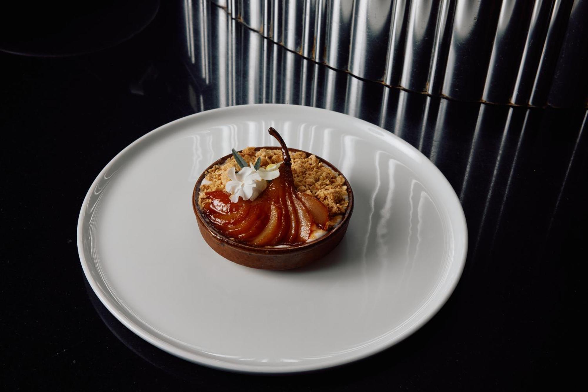 Park Hyatt Melbourne Ξενοδοχείο Εξωτερικό φωτογραφία Pear and almond crumble