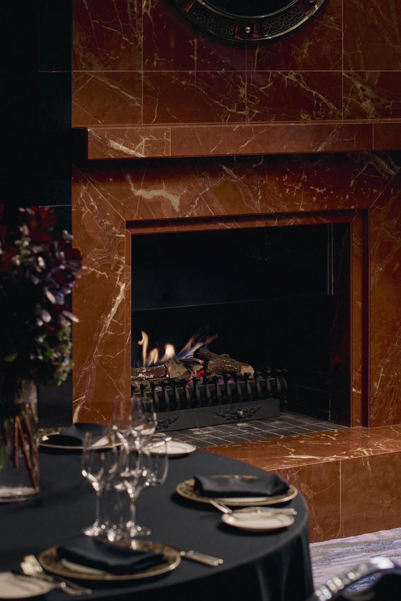 Park Hyatt Melbourne Ξενοδοχείο Εξωτερικό φωτογραφία A fireplace in the White House