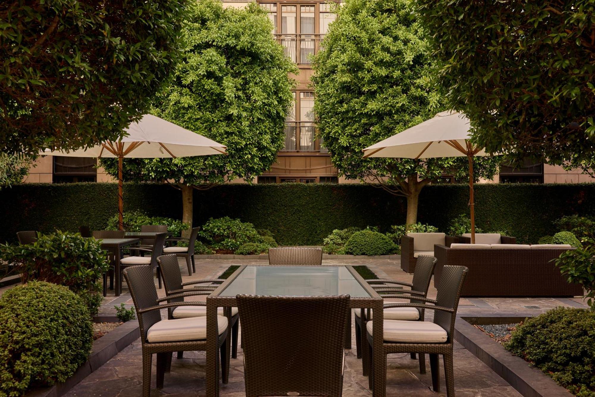 Park Hyatt Melbourne Ξενοδοχείο Εξωτερικό φωτογραφία The Garden at The Ivy
